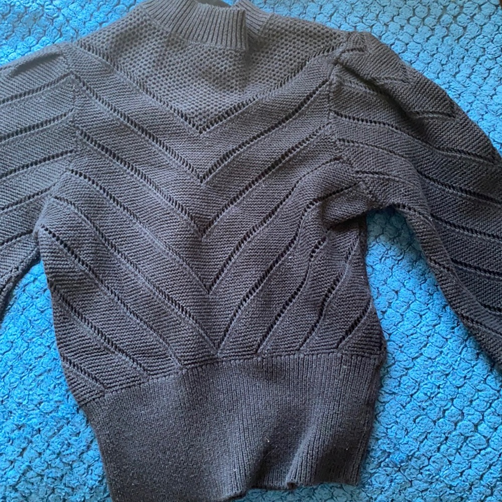 Black express sweater shirt in xs